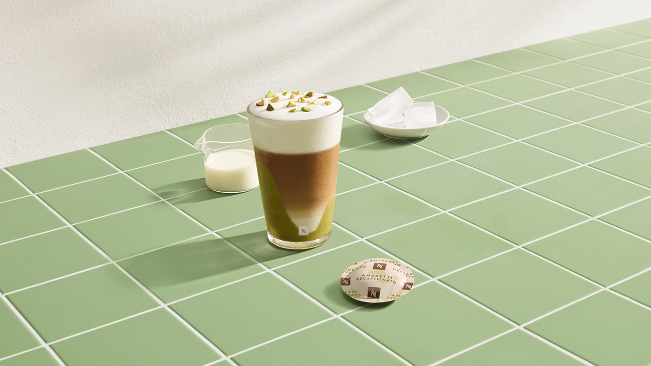 AMARETTI FLAVOURED OAT LATTE
